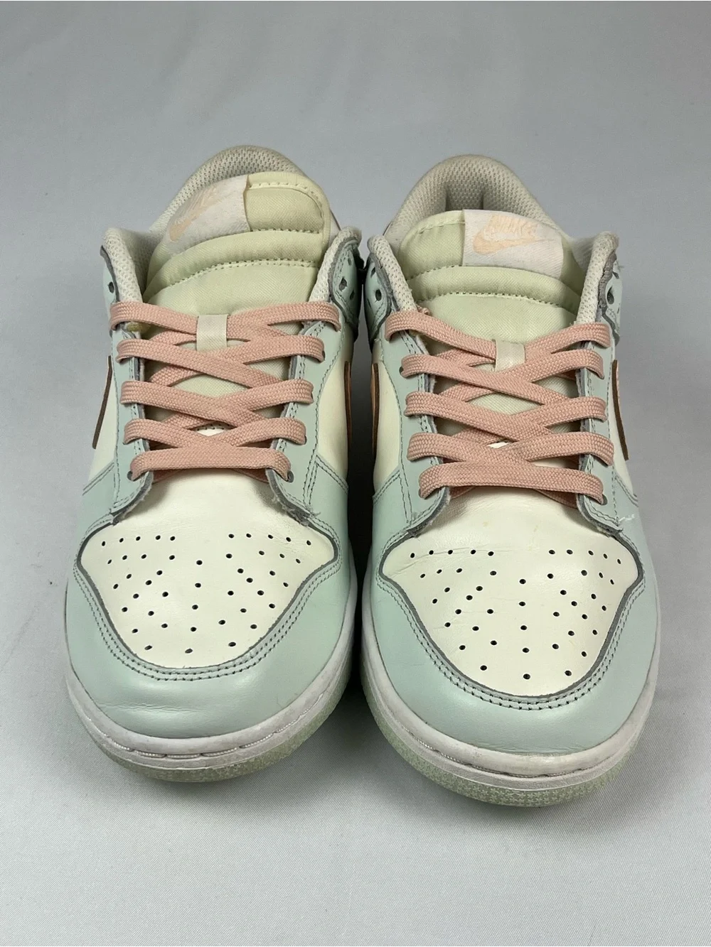 Nike Dunk Low Barely Green Crimson Tint Women’s Size 8 / EU 39 DD1503-104